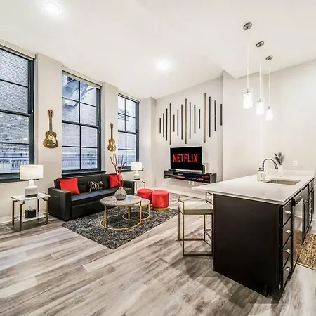 Heart Of Dt On Playhouse Square With Heated Pool- 210 Apartment